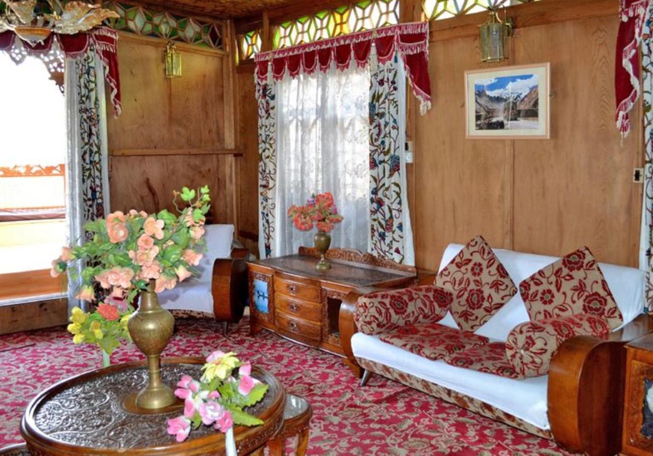 De Laila House Boat By Sterling Hotel Srīnagar Kültér fotó